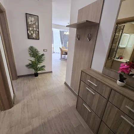 Daire Luxurious Sea View In Piscina Si Langa Plaja